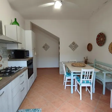 La Casa Di Paola A - Iun R2452 Feriehus